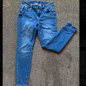 Comfy straight leg jeans!